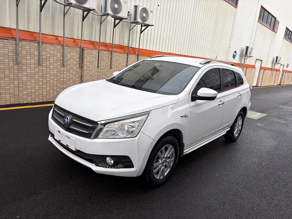 Venucia T70