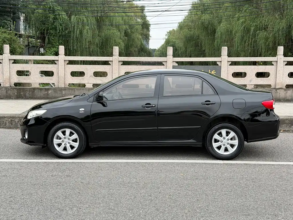 Toyota Corolla — миниатюра 3