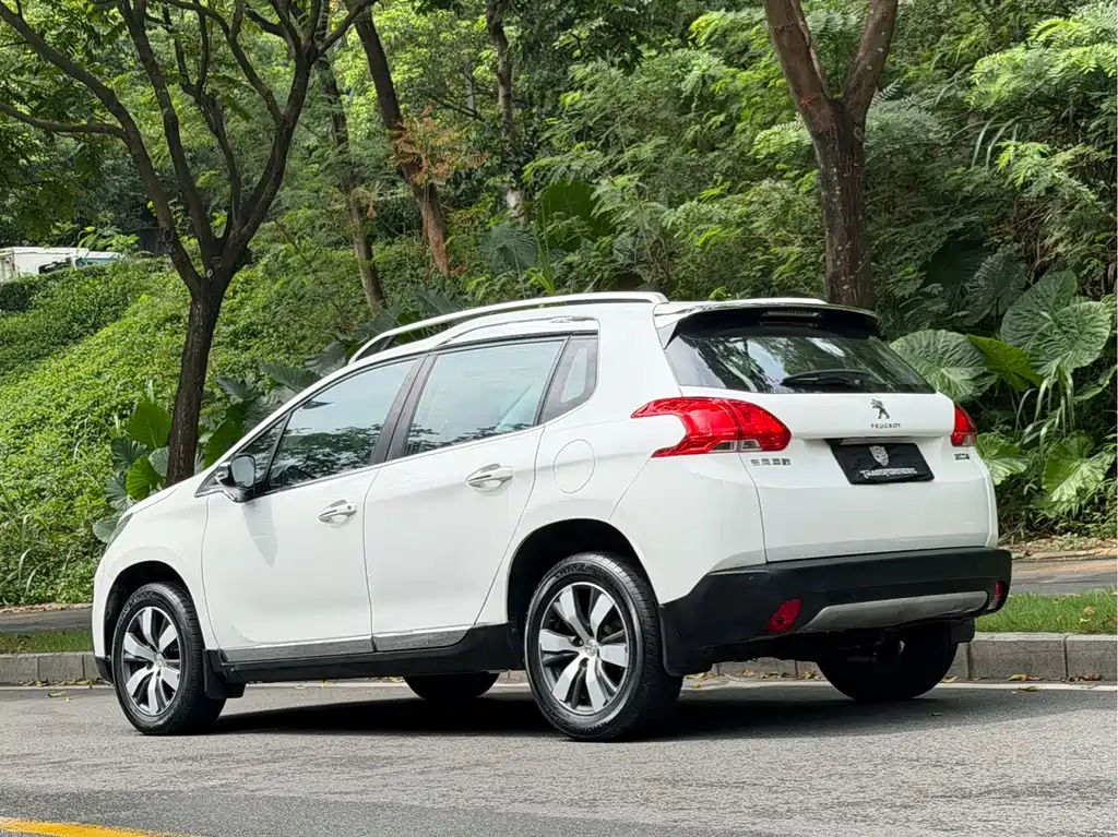Peugeot 2008 — миниатюра 4