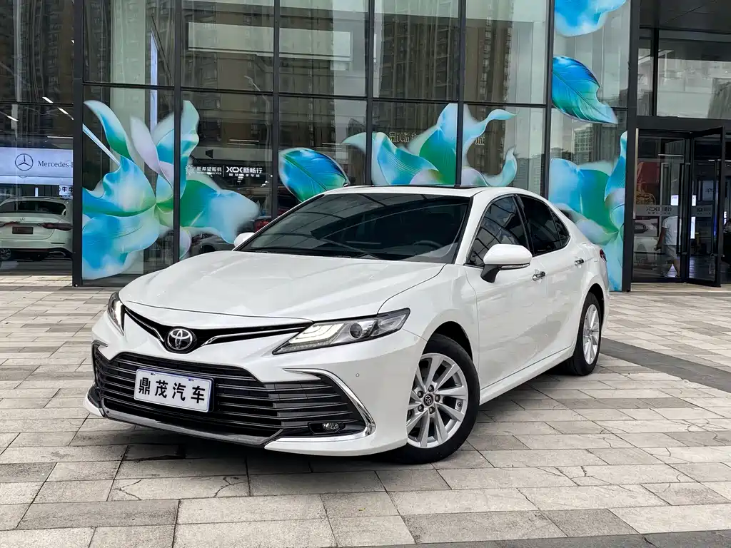 Toyota Camry — миниатюра 11