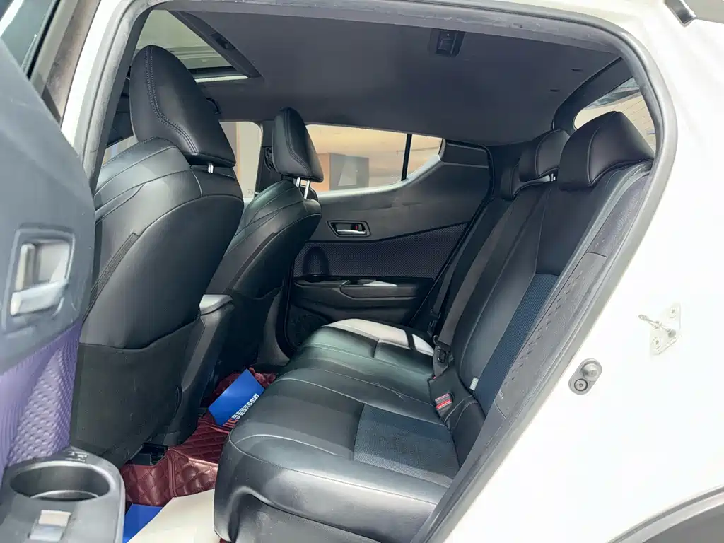 Toyota C-HR — миниатюра 7