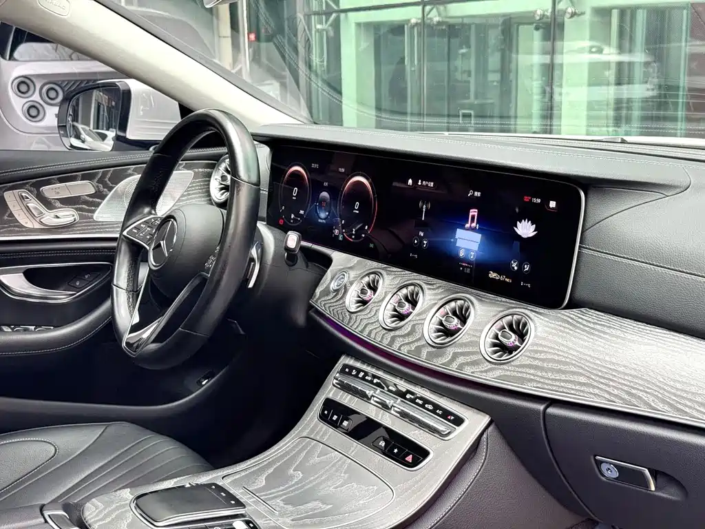 Mercedes-Benz CLS — миниатюра 2