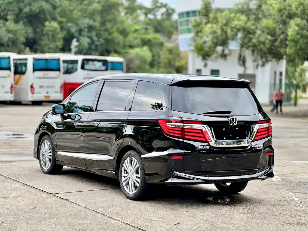Honda Elysion — миниатюра 5