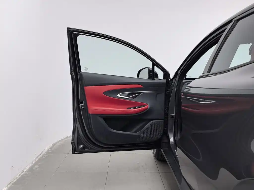 Changan UNI-T — миниатюра 8