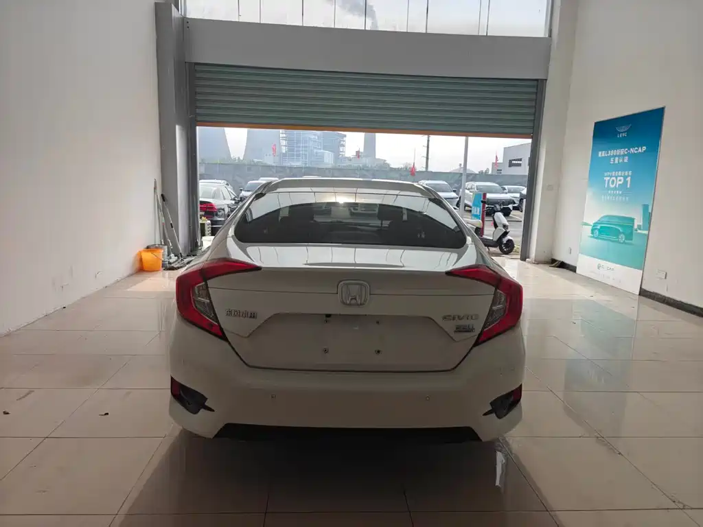 Honda Civic — миниатюра 15
