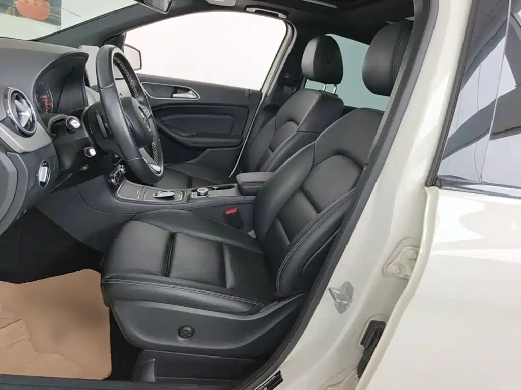 Mercedes-Benz B-Class — миниатюра 15