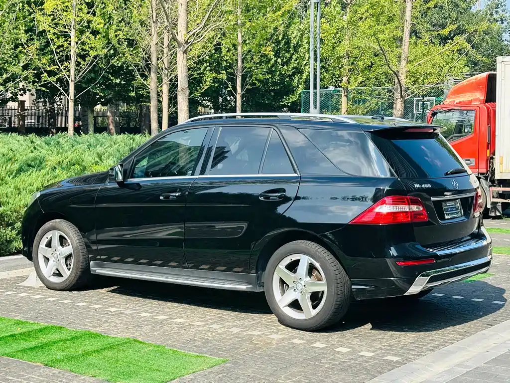 Mercedes-Benz M-Class — миниатюра 6