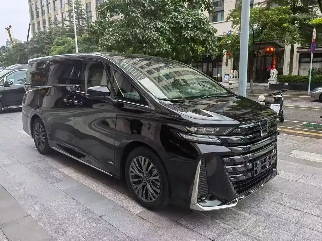 Toyota Vellfire — миниатюра 3
