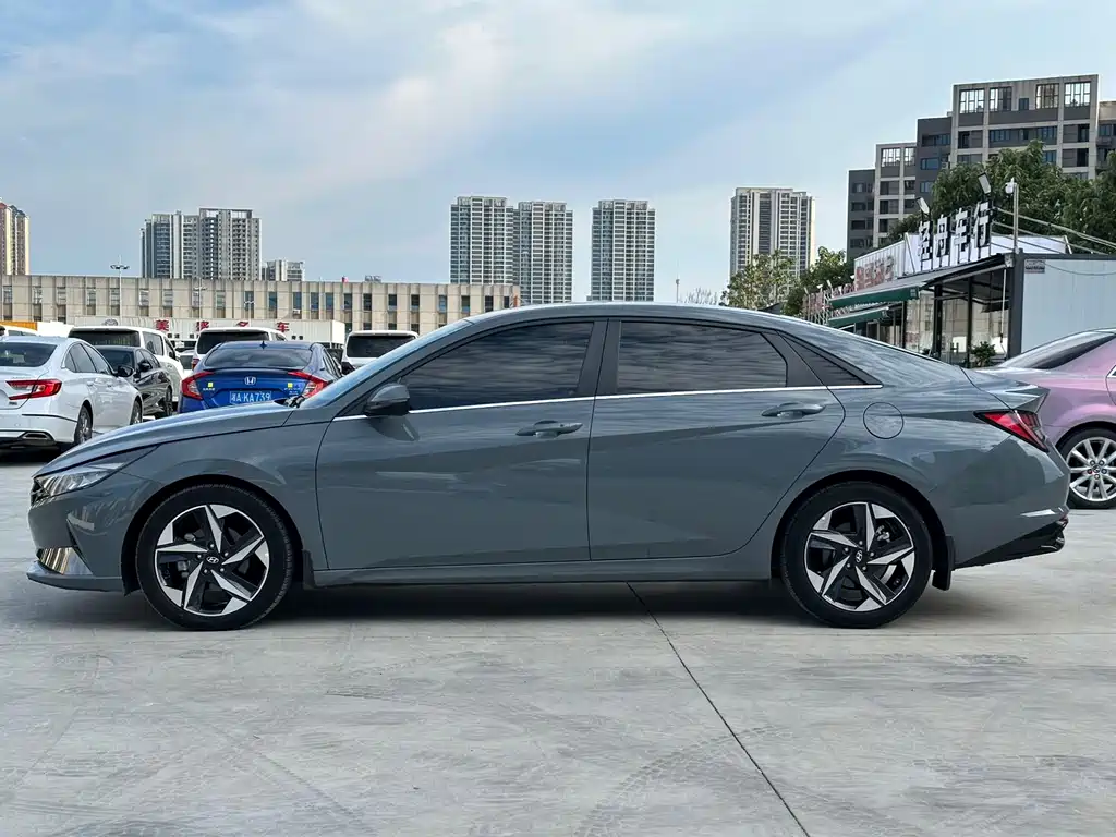 Hyundai Elantra 2022 1.5L CVT GLX Elite