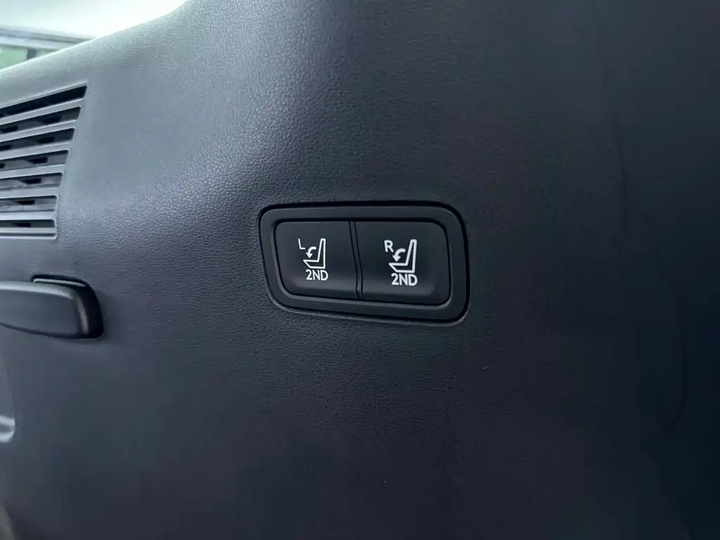 Hyundai Santa Fe — миниатюра 30