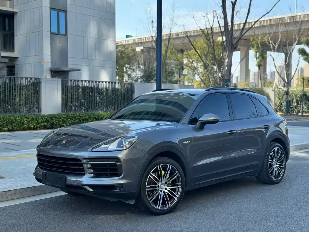 PORSCHE CAYENNE NEW ENERGY