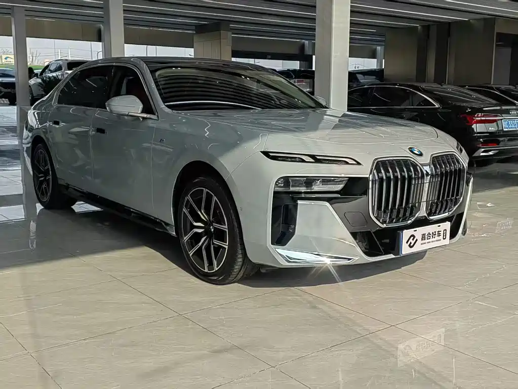 BMW 7 SERIES