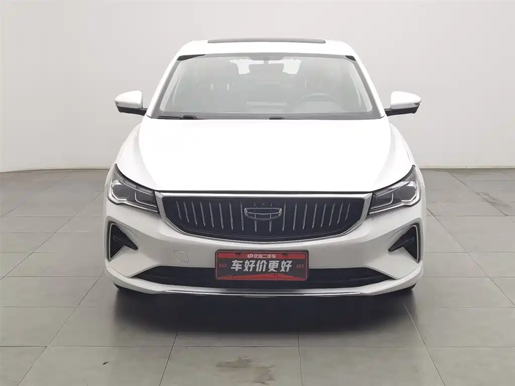 Geely Emgrand 2022 4 1.5L CVT Luxury