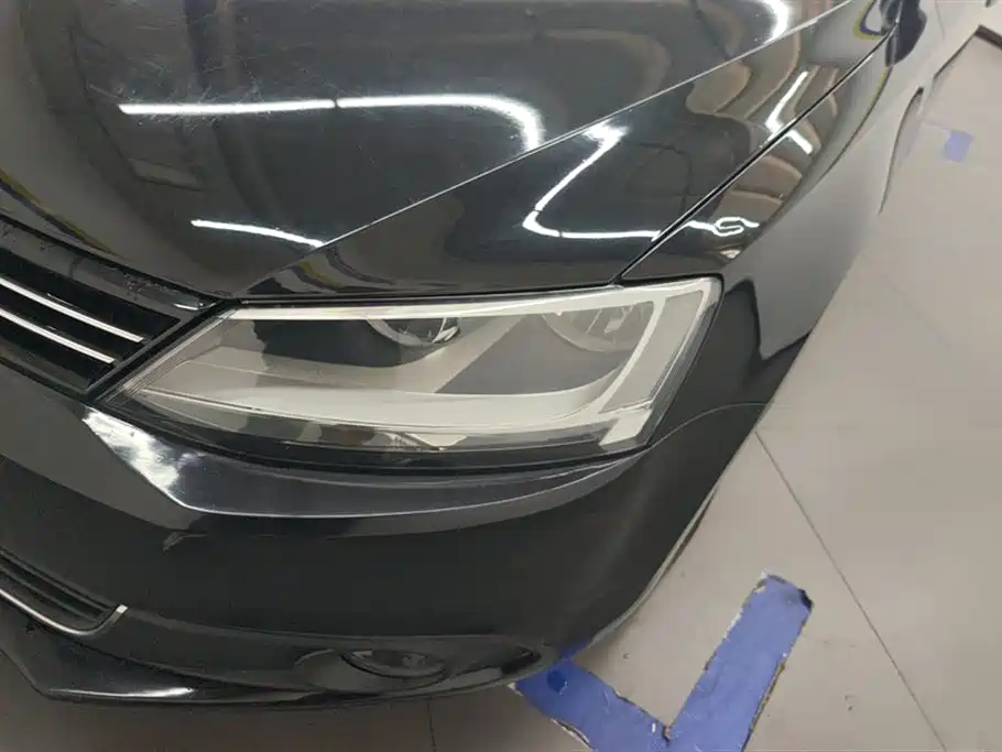 Volkswagen Sagitar 2014 1.6L AT Comfort