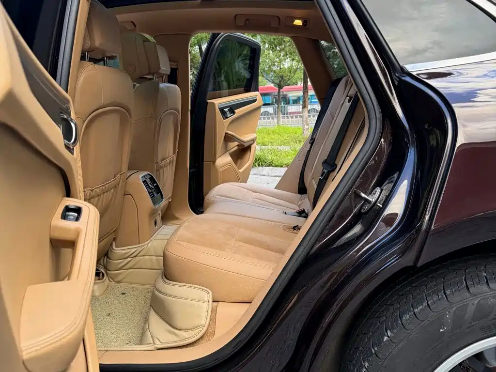 Porsche Macan — миниатюра 12