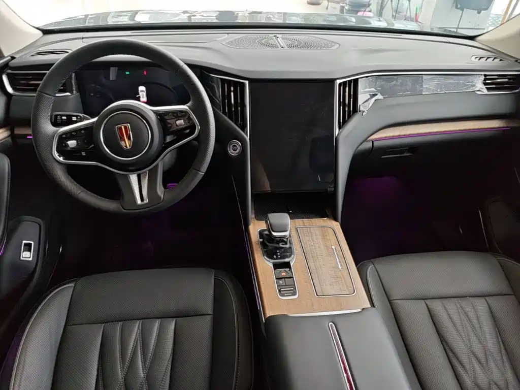 Hongqi HS7 2023 2.0T AT мест