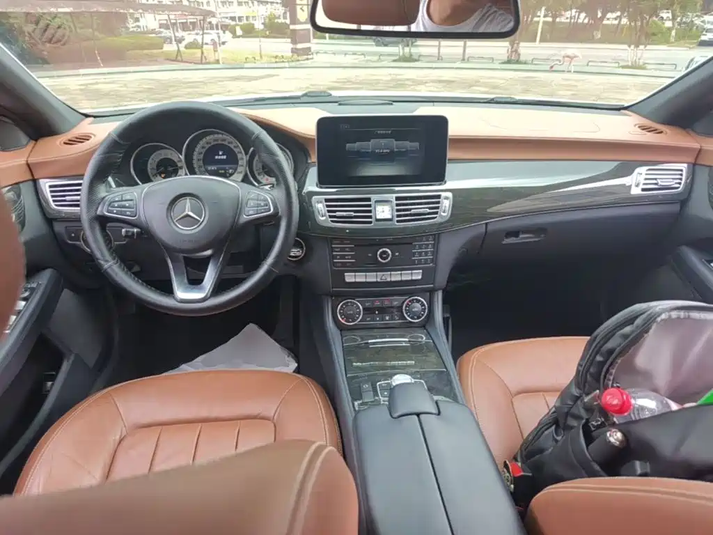 Mercedes-Benz CLS — миниатюра 10
