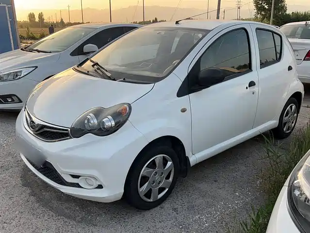 2017 BYD F0