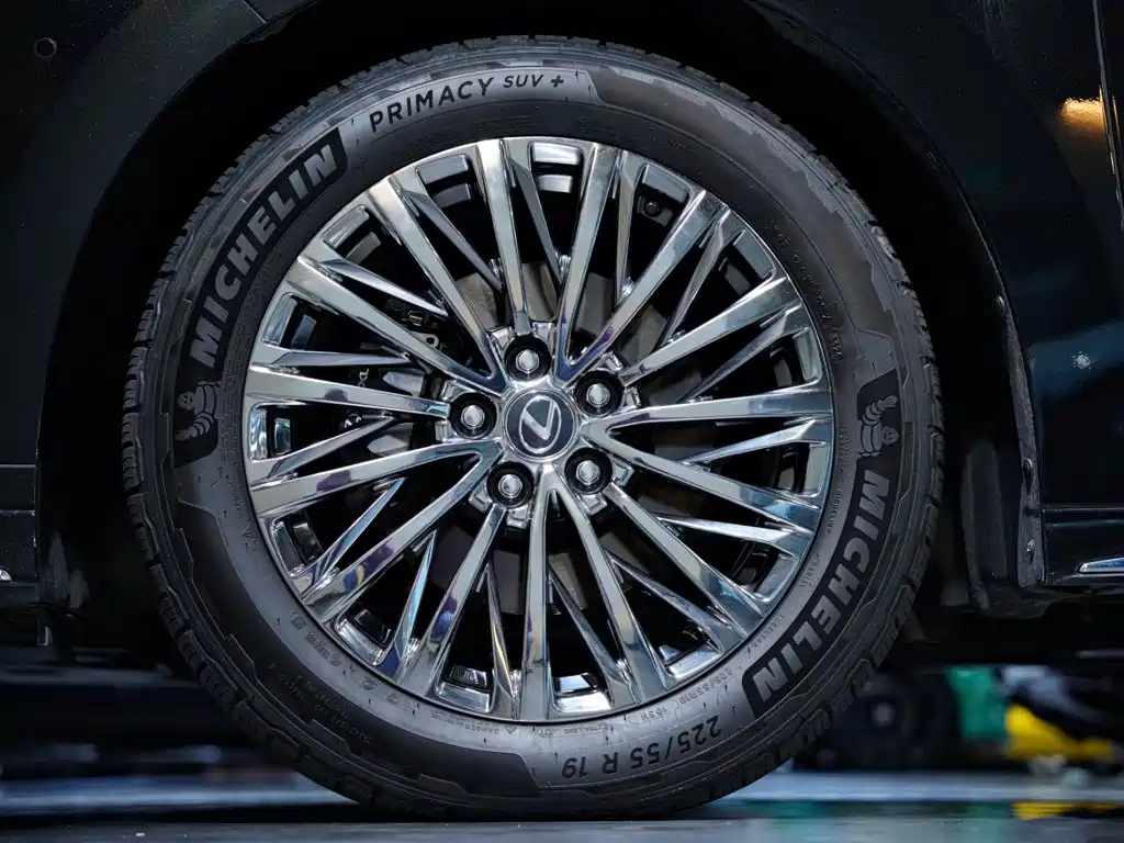 Lexus LM — миниатюра 13