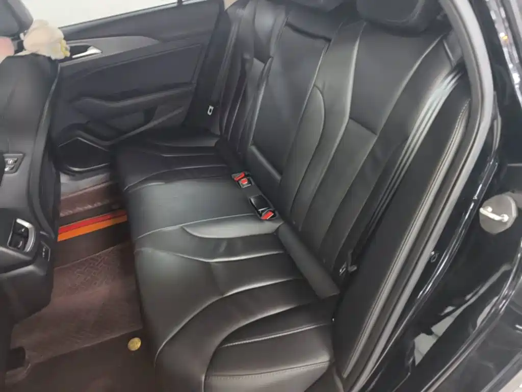 Hongqi Hongqi H5 — миниатюра 17