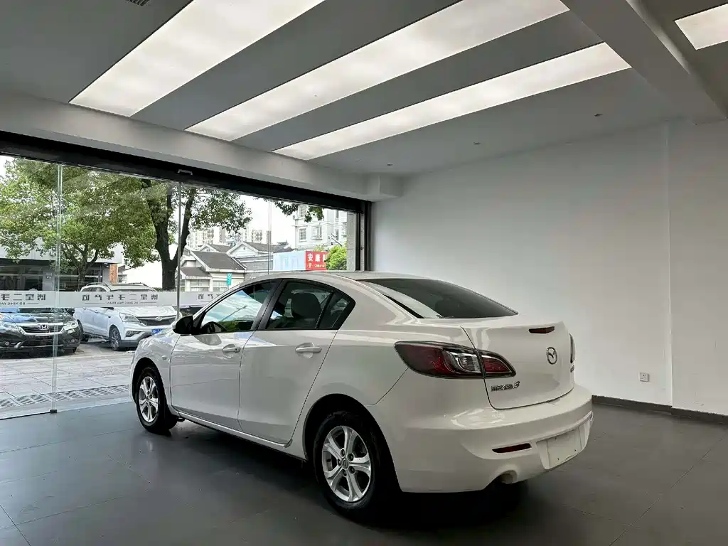 Mazda 3 Xingcheng Sedan 1.6L Auto Comfort Type, фото 7