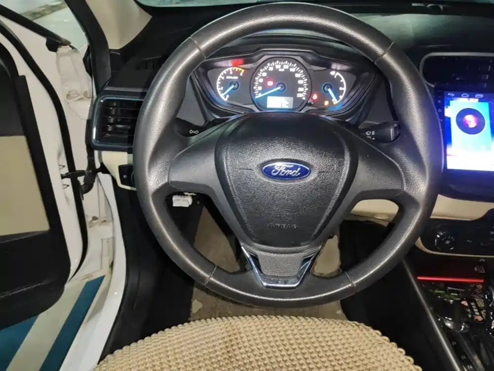 Ford Escort — миниатюра 13
