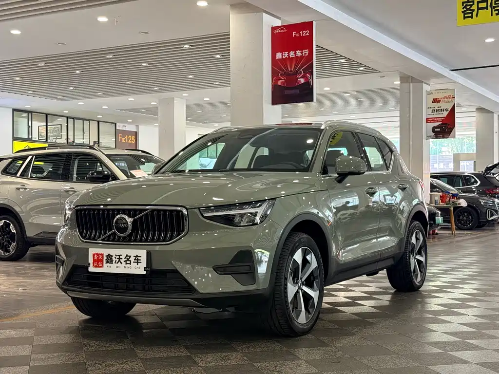 Volvo XC40 2024