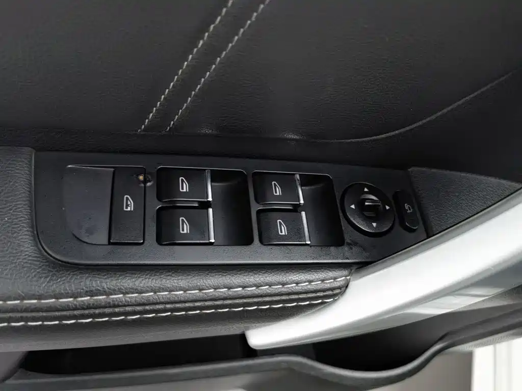 Geely Emgrand — миниатюра 9