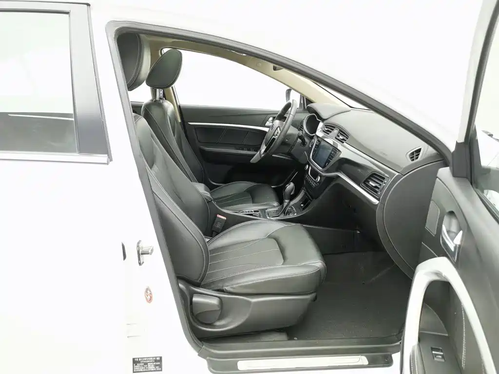 Geely Emgrand — миниатюра 23