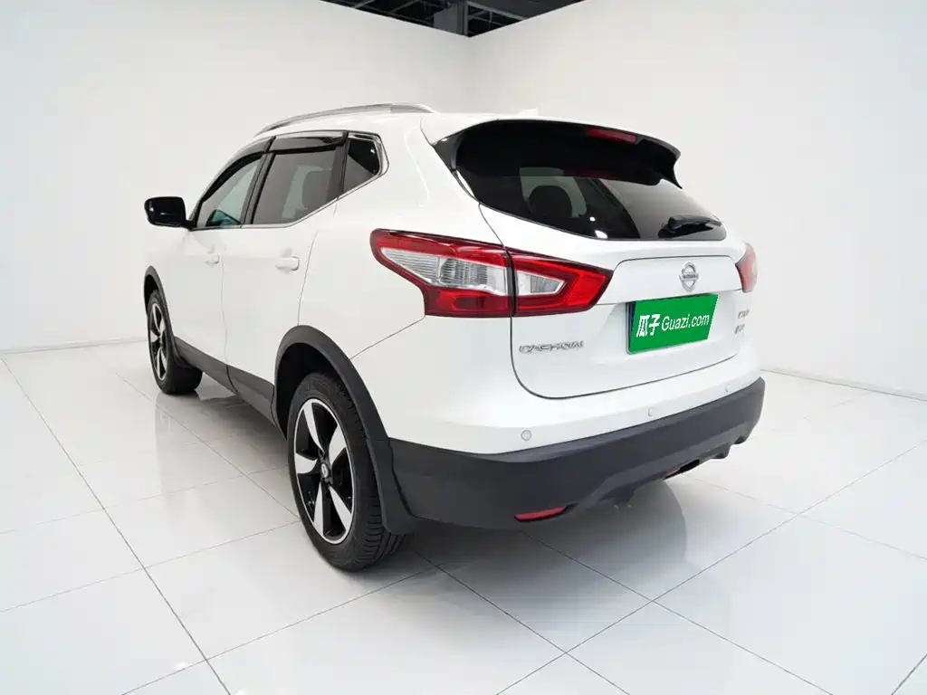 Nissan Qashqai — миниатюра 25