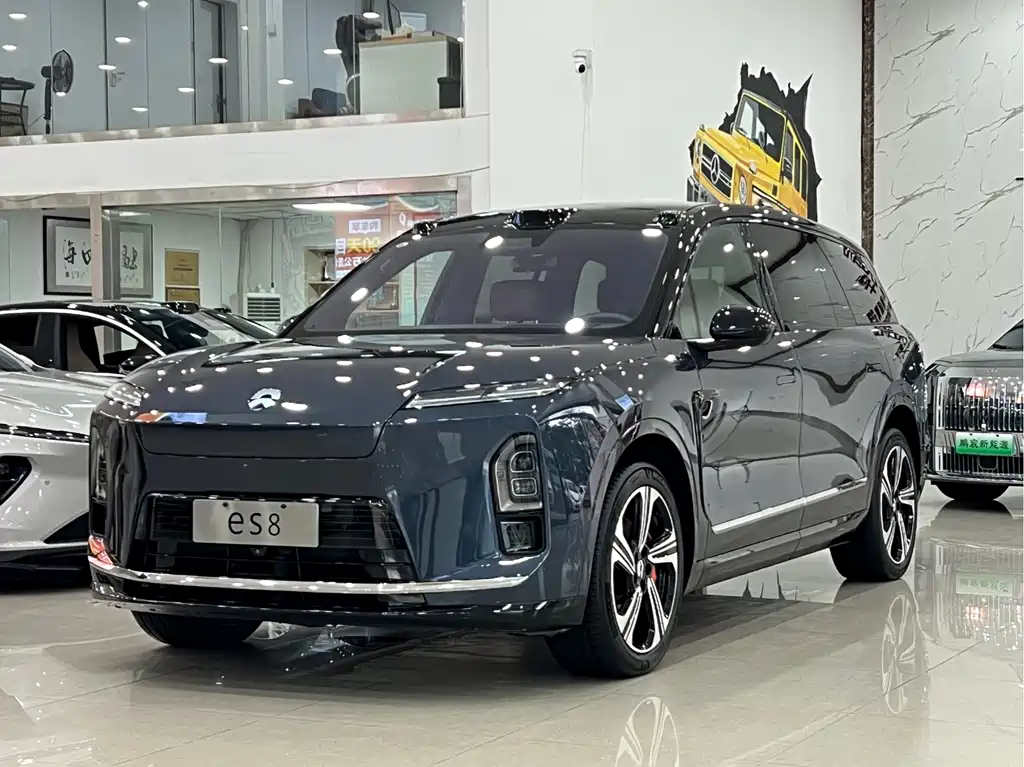 NIO ES8