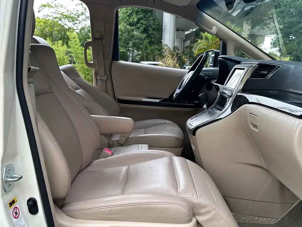Toyota Alphard 2012 3.5L Luxury