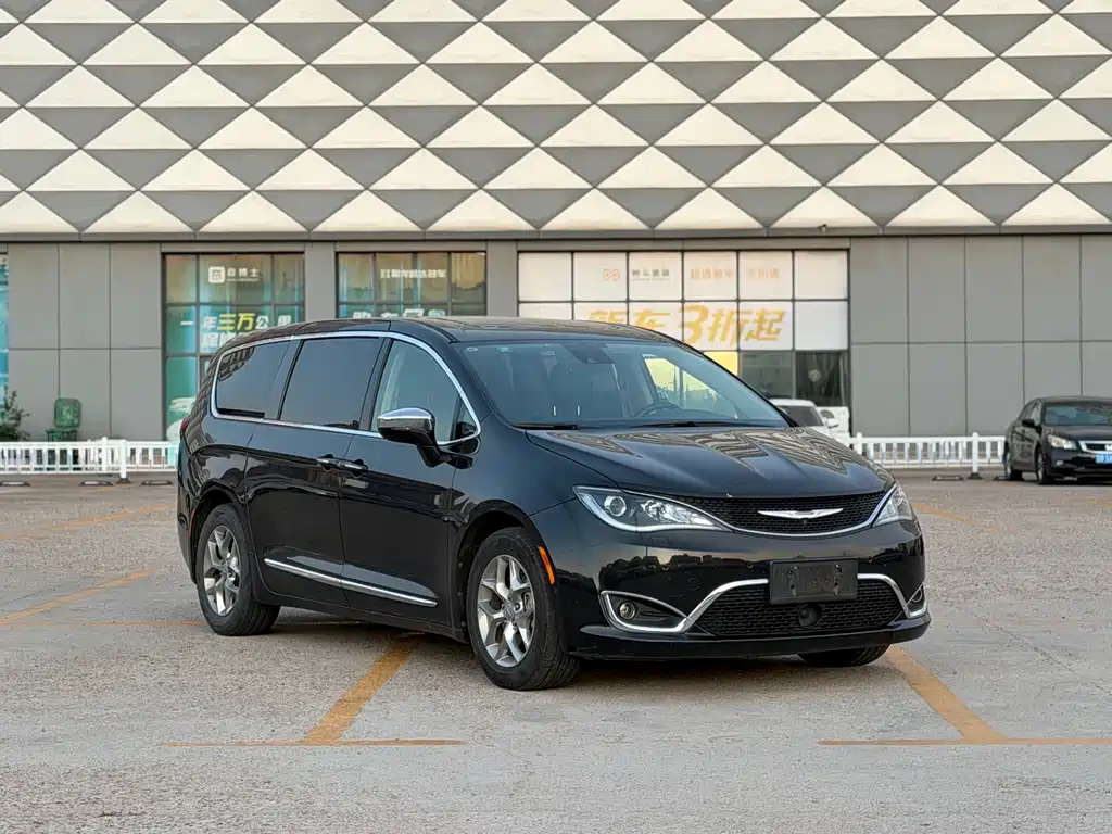Chrysler Grand Voyager 2017 3.6L Premium