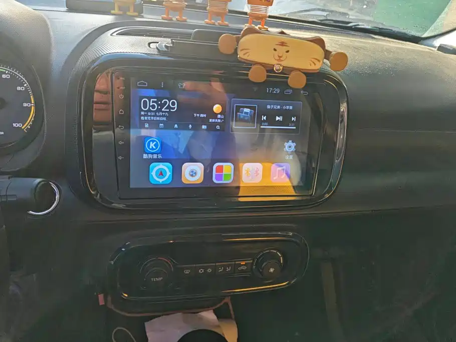 Roewe Clever — миниатюра 13