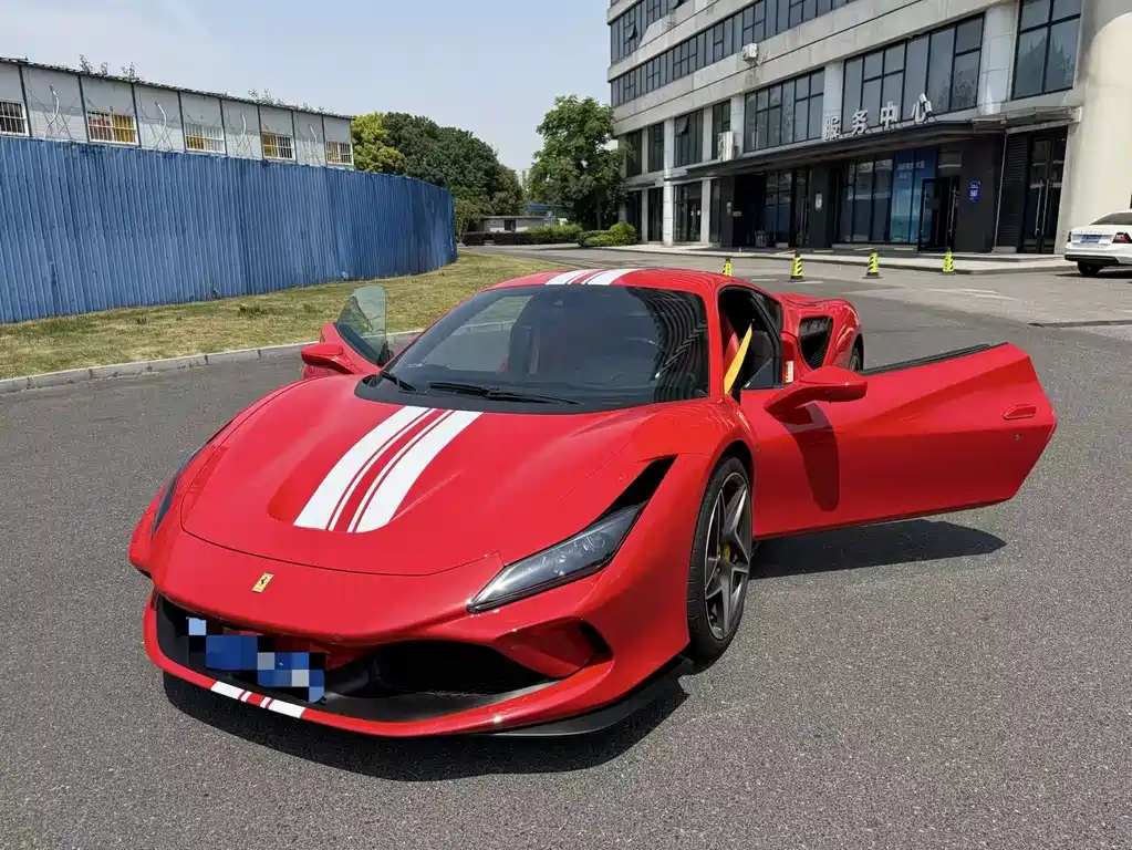 Ferrari F8 2023