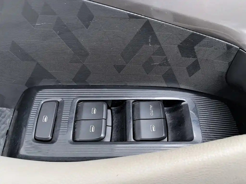 Baojun RS-3 — миниатюра 9