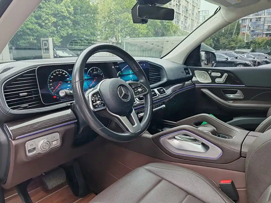 Mercedes-Benz GLE (Import) — миниатюра 12