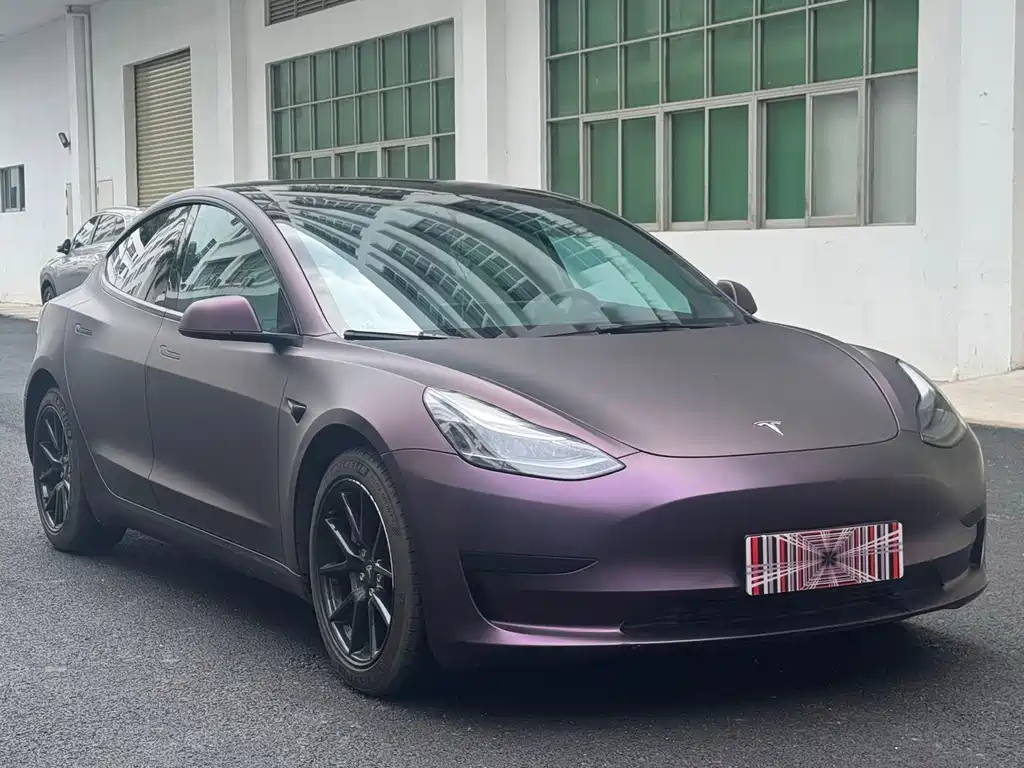 Tesla Model 3 — миниатюра 3