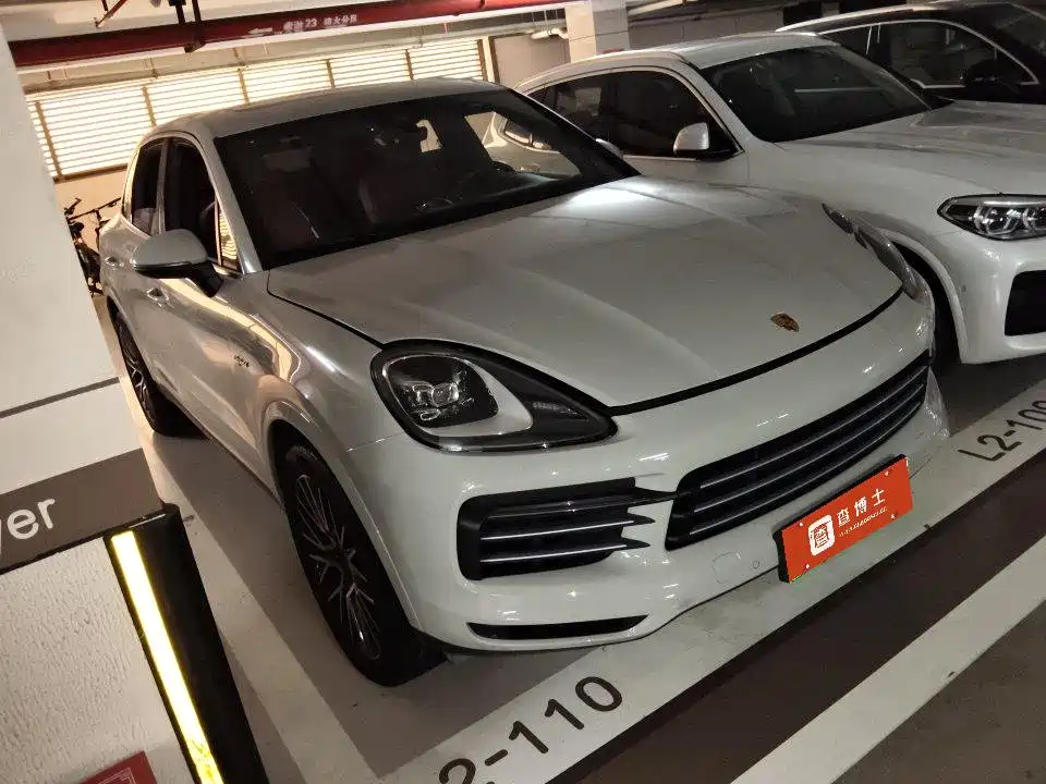Porsche Cayenne Hybrid — миниатюра 5