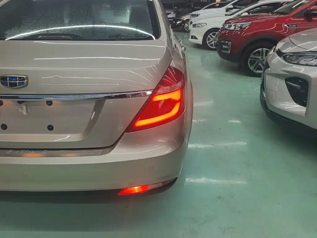 Geely Emgrand — миниатюра 8