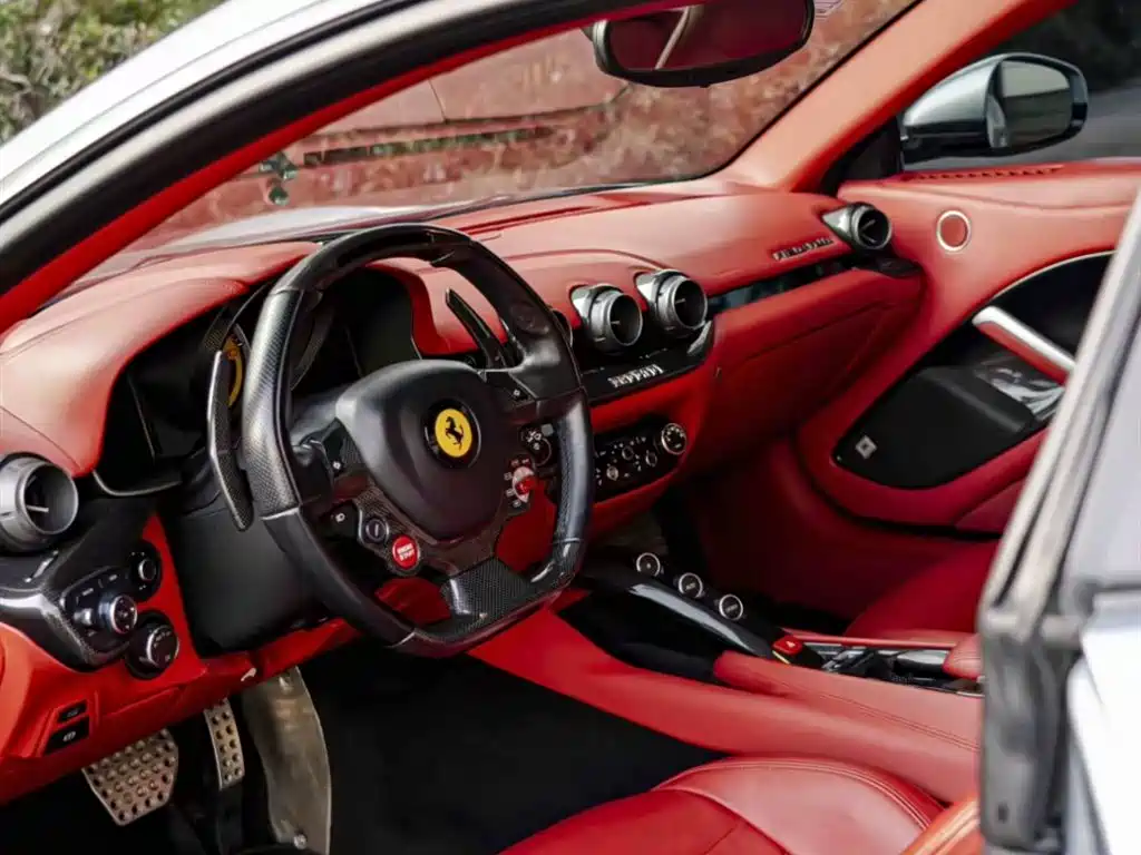 Ferrari F12berlinetta 2013 6.3L
