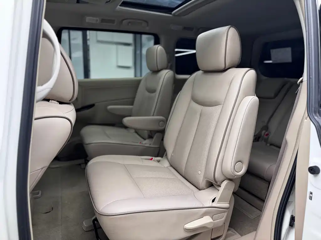 Nissan Quest — миниатюра 17