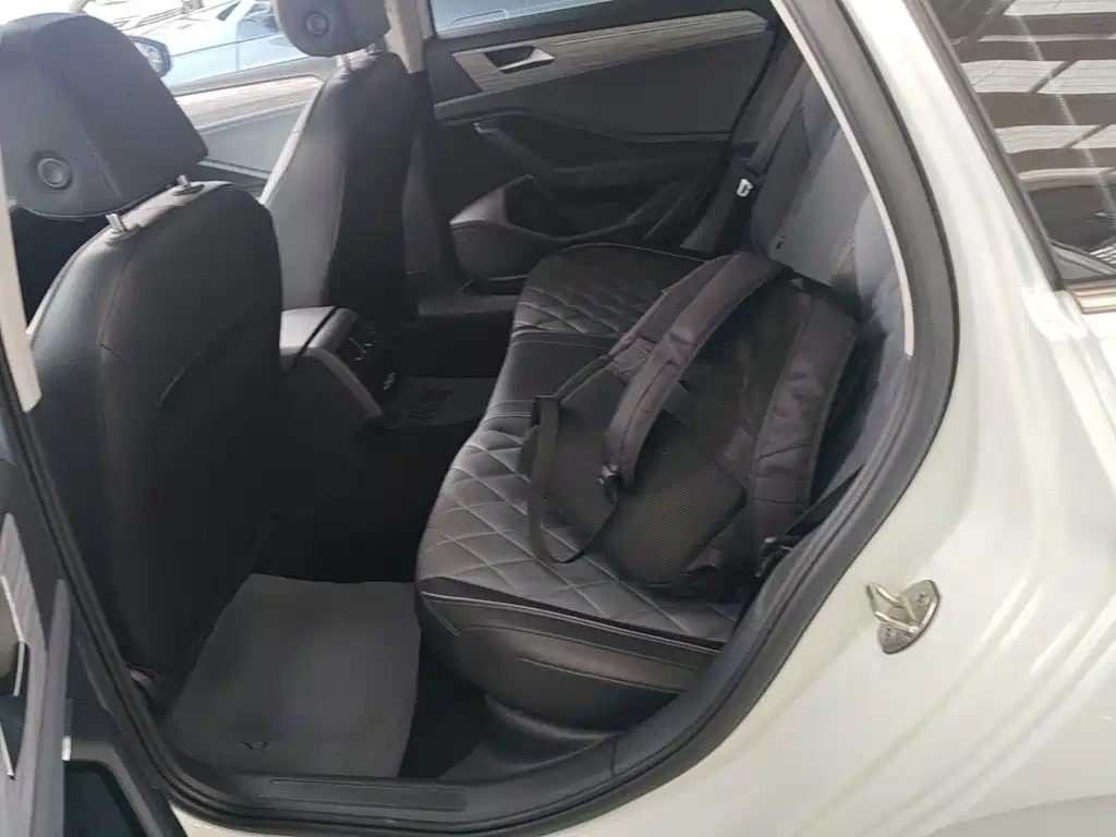 Volkswagen Sagitar — миниатюра 17