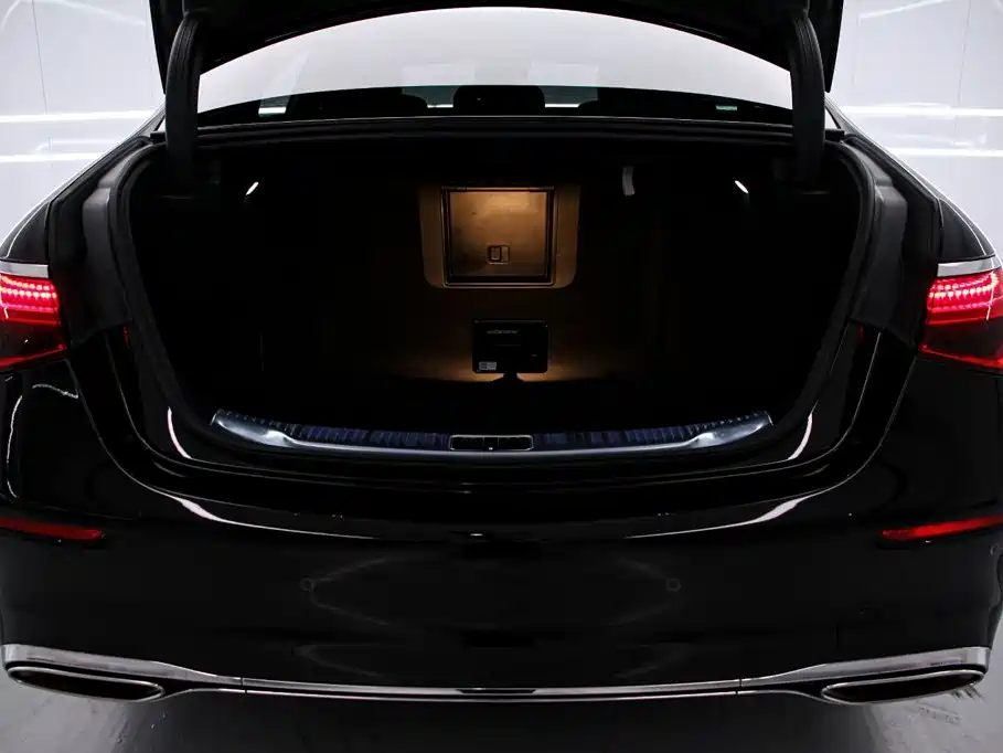 Mercedes-Benz S-Class — миниатюра 18