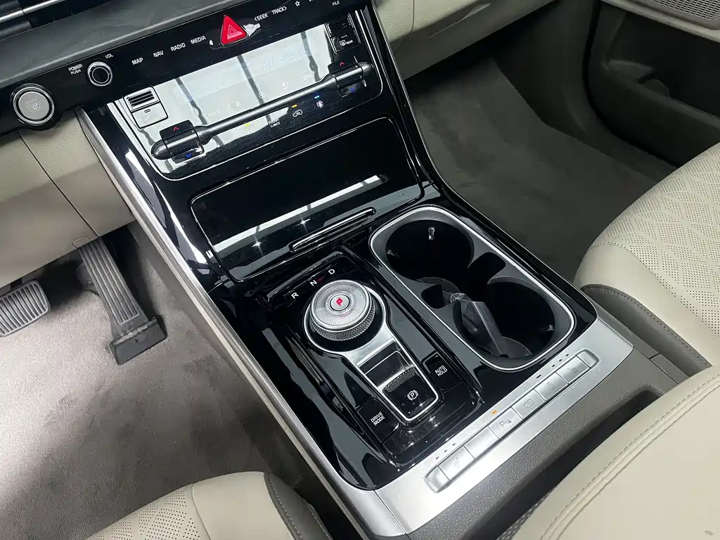 Kia Carnival — миниатюра 8