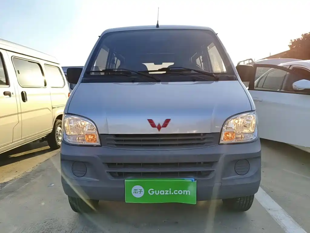 Wuling Sunshine 2023 1.5L 5/7 мест
