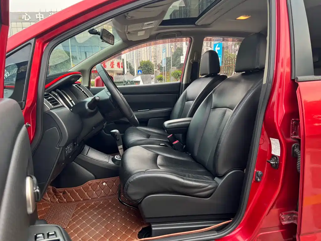 Nissan Tiida — миниатюра 5