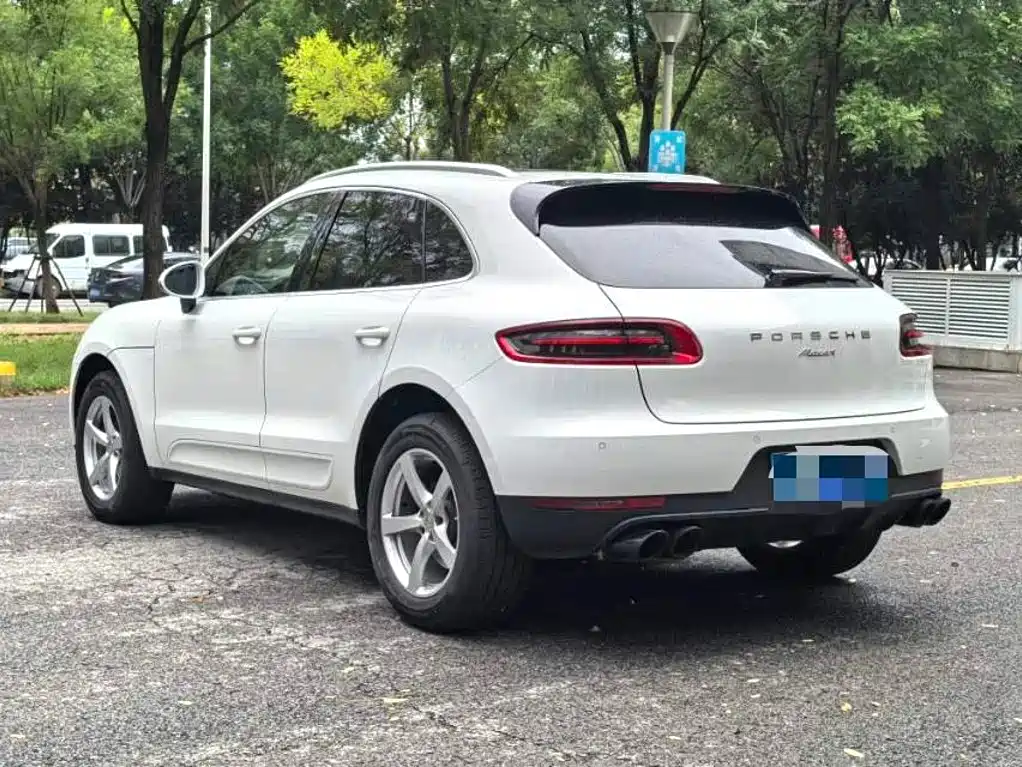 Porsche Macan — миниатюра 14