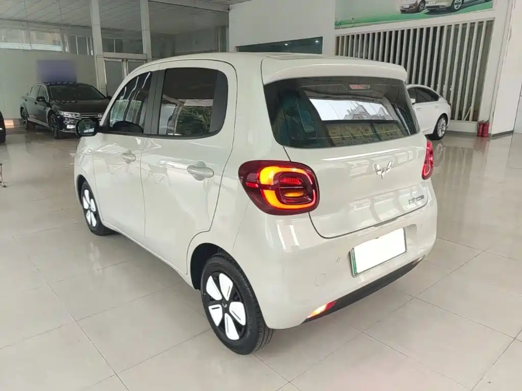 Wuling MINIEV — миниатюра 5