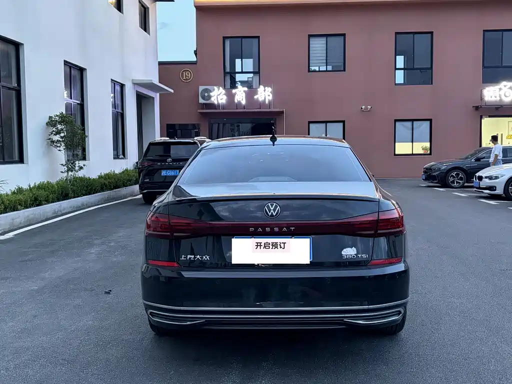 Volkswagen Passat — миниатюра 8